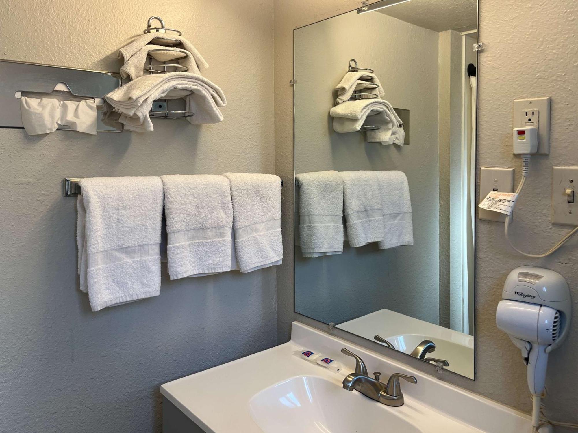 Motel 6 Artesia, Nm Экстерьер фото